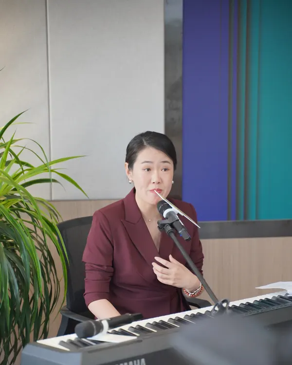研学营首席讲师张昊在课堂上讲解